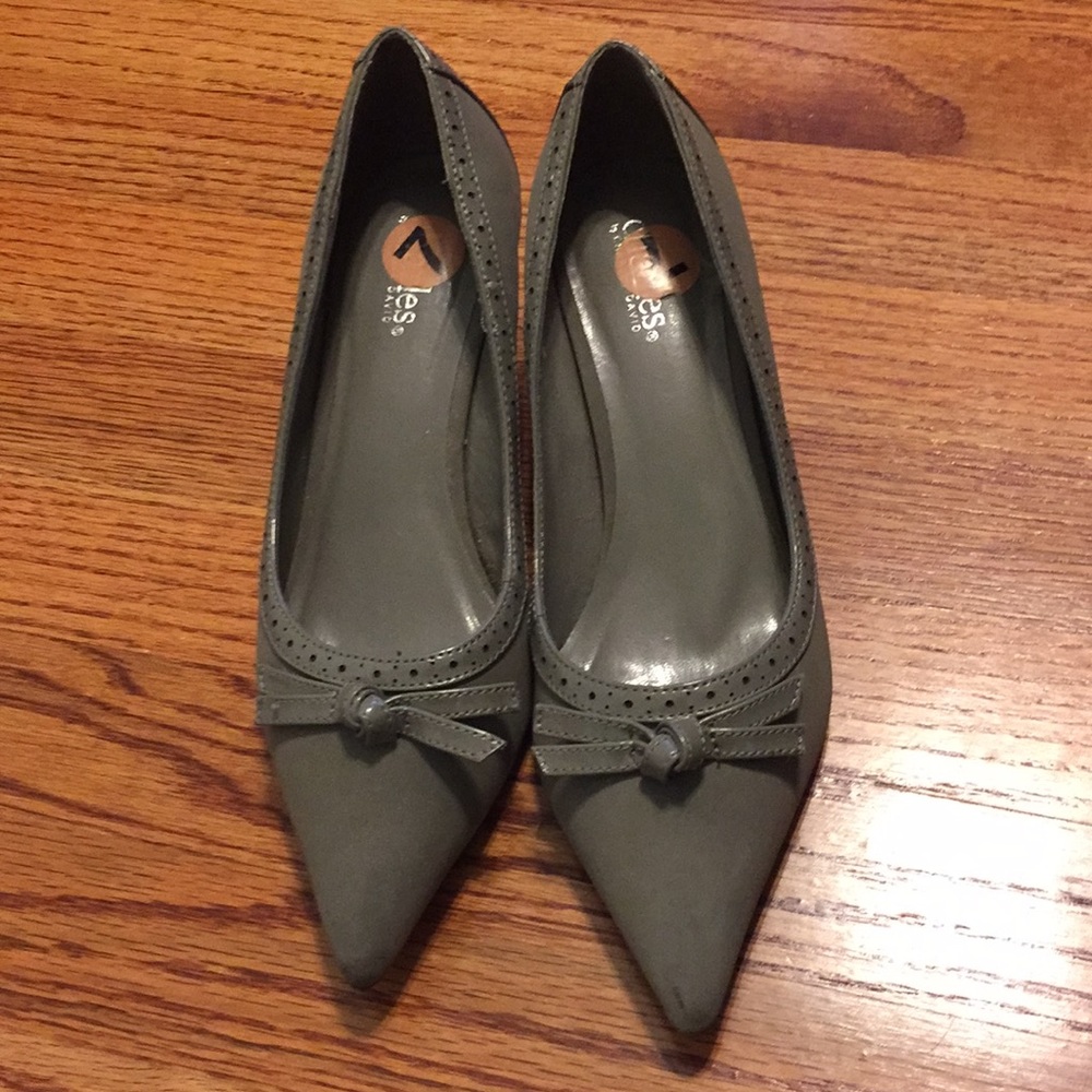Beautiful Charles David Pumps